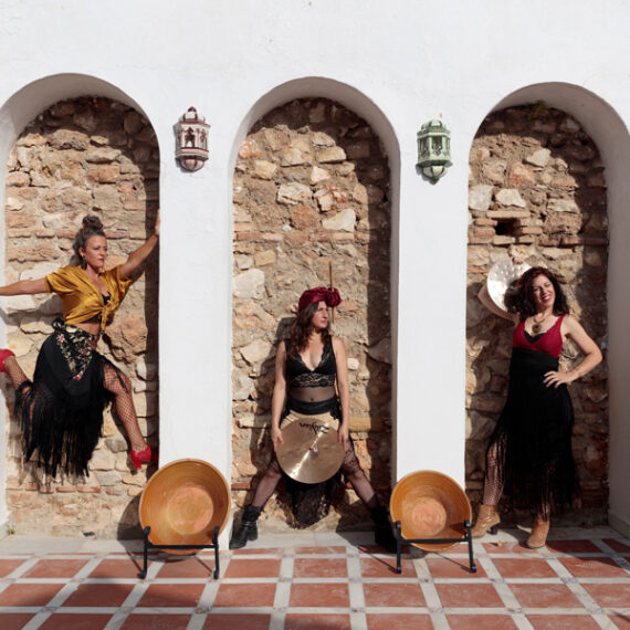 ALETHEIA de Las Poderío. Danza, música, teatro. Distribución María Calvo